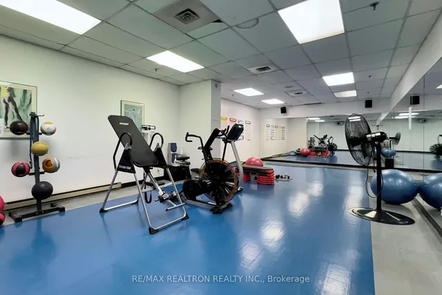 Additional image 33 of 44 Gerrard St Unit 811