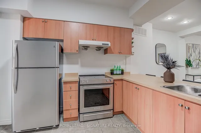 Additional image 13 of 533 Victoria Pk Ave