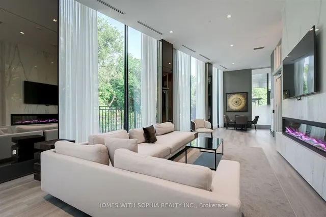 Additional image 33 of 250 Lawrence Ave Unit 607