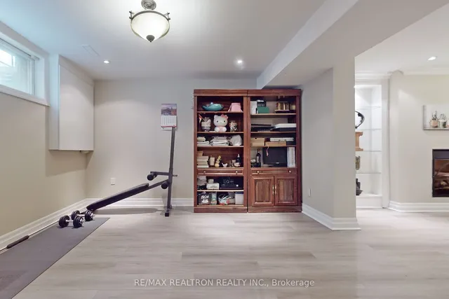 Additional image 34 of 237 Old Yonge St