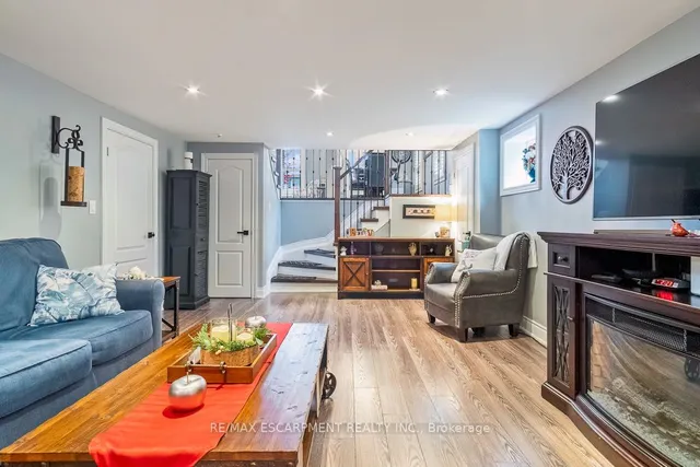 Additional image 30 of 24 WILLIS Dr