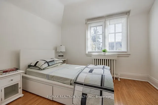 Additional image 15 of 106 Brooke Ave