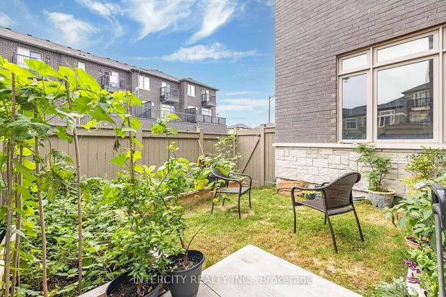 Additional image 39 of 54 Moorcroft Pl