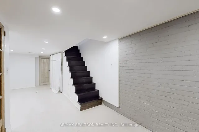 Additional image 27 of 1578 Dundas St