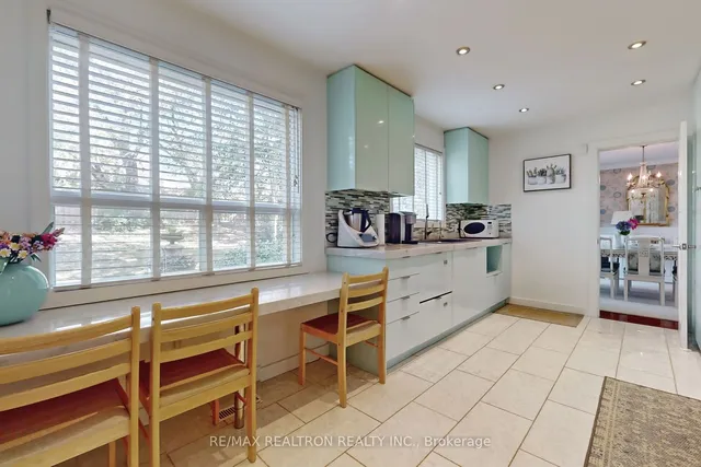 Additional image 16 of 237 Old Yonge St