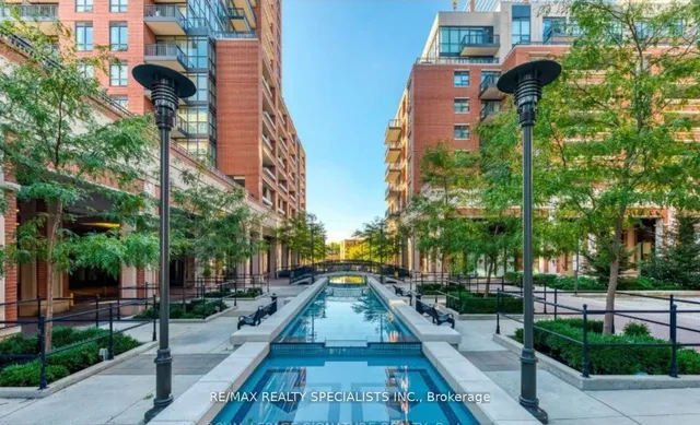 Additional image 18 of 830 Lawrence Ave Unit 822