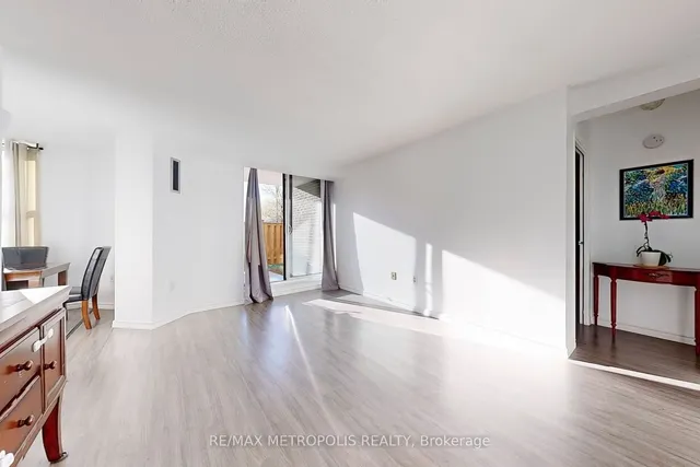 Additional image 17 of 4060 Lawrence Ave Unit 106