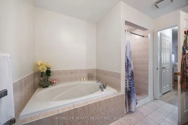 Additional image 25 of 29 Polar Bear Pl