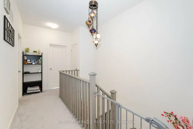 Additional image 17 of 129 Adventura Rd