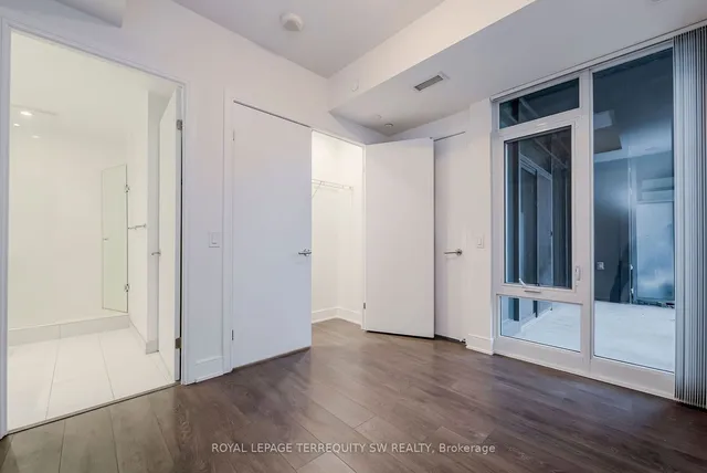 Additional image 24 of 525 Adelaide St Unit 819