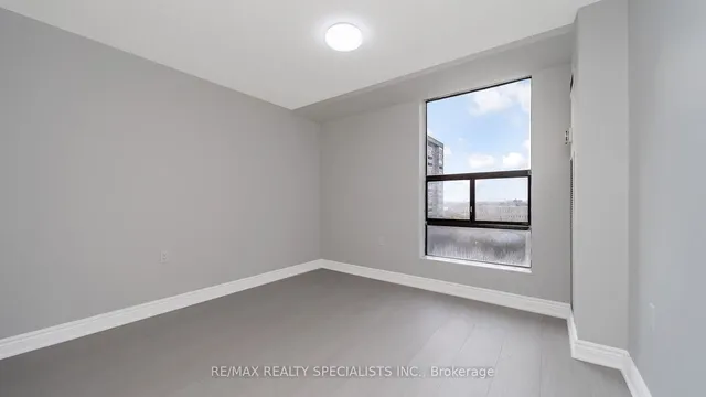 Additional image 21 of 18 Knightsbridge Rd Unit 1011