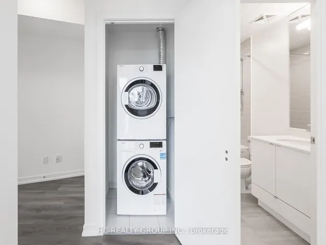 Additional image 10 of 49 East Liberty St Unit 2502