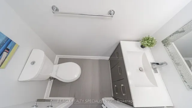 Additional image 31 of 18 Knightsbridge Rd Unit 1011