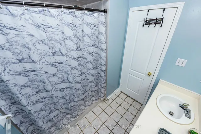 Additional image 31 of 94 Saintsbury Cres