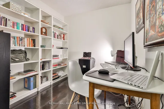 Additional image 18 of 25 Carlton St Unit 327