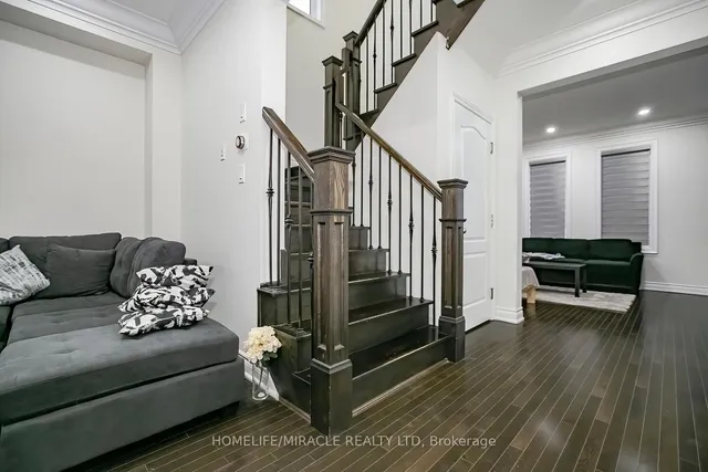 Additional image 4 of 31 Saint Dennis Rd