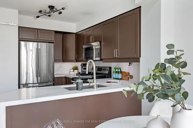 Additional image 8 of 77 Lombard St Unit 712