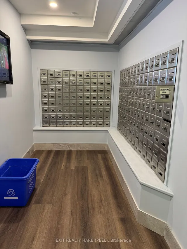 Additional image 33 of 26 Hanover Rd Unit 1002