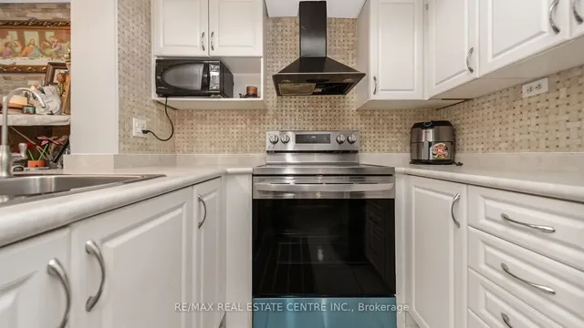 Additional image 13 of 3041 Finch Ave Unit 2067