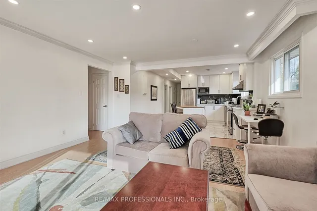 Additional image 5 of 16 Muskoka Ave