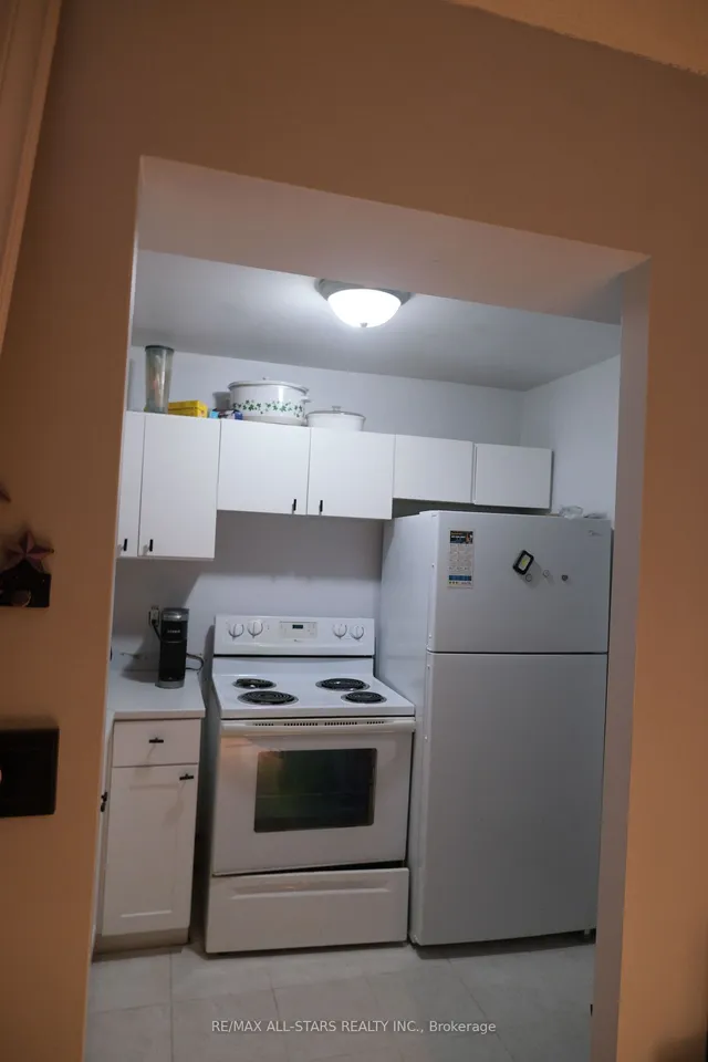 Additional image 7 of 3050 Ellesmere Rd Unit 1518