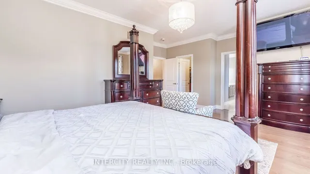 Additional image 26 of 58 Bansbury Circ