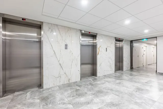 Additional image 30 of 45 Southport St Unit 212