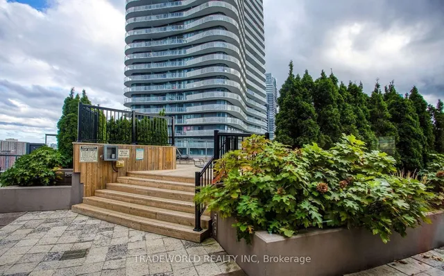 Additional image 19 of 24 Wellesley St Unit 322