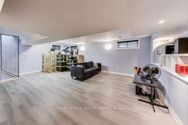 Additional image 25 of 45 West St