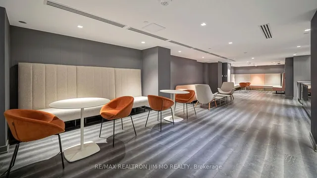 Additional image 34 of 3 Gloucester St Unit 509