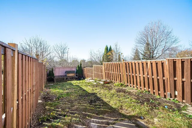 Additional image 33 of 120 Railroad St Unit 14