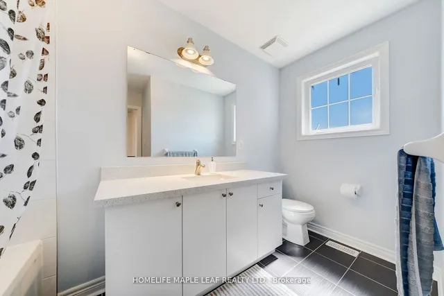 Additional image 18 of 39 Snapdragon Sq