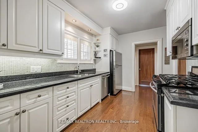 Additional image 10 of 106 Brooke Ave