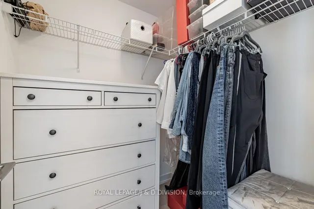 Additional image 19 of 10 Park Lawn Rd Unit 910