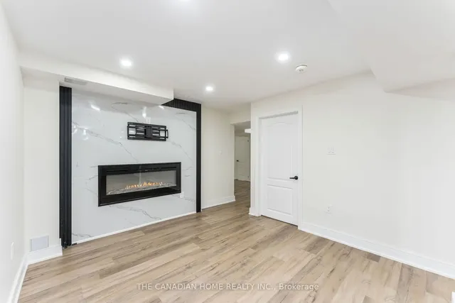 Additional image 27 of 59 Cobriza Cres