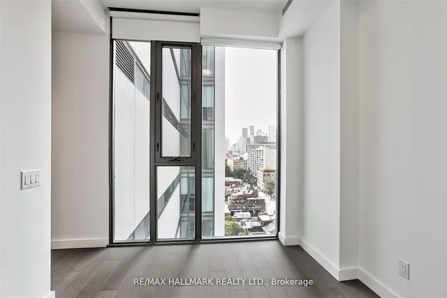 Additional image 11 of 81 Wellesley St Unit 1105