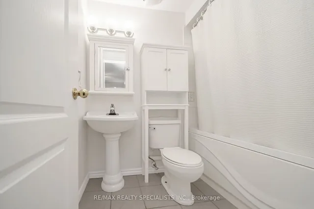 Additional image 19 of 3 Greenwich Circ