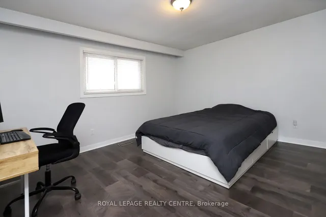 Additional image 23 of 18 Wright St