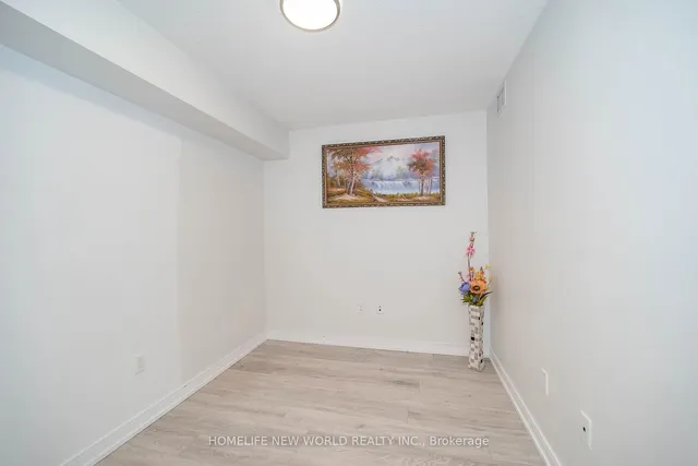 Additional image 15 of 225 Village Green Sq Unit 1306