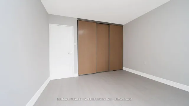 Additional image 22 of 18 Knightsbridge Rd Unit 1011