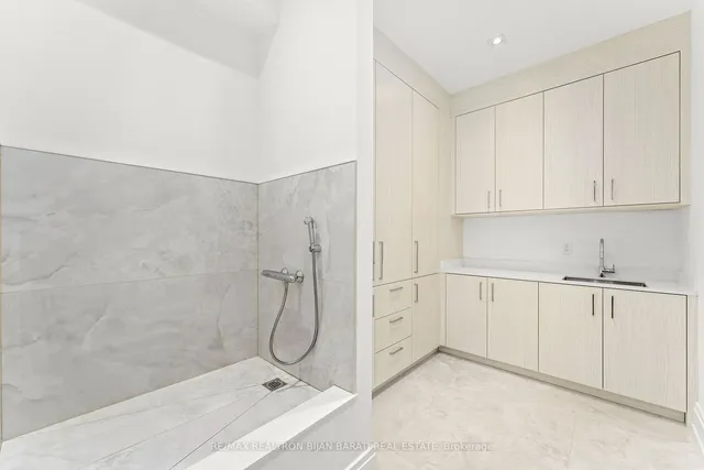 Additional image 37 of 17 Waring Crt