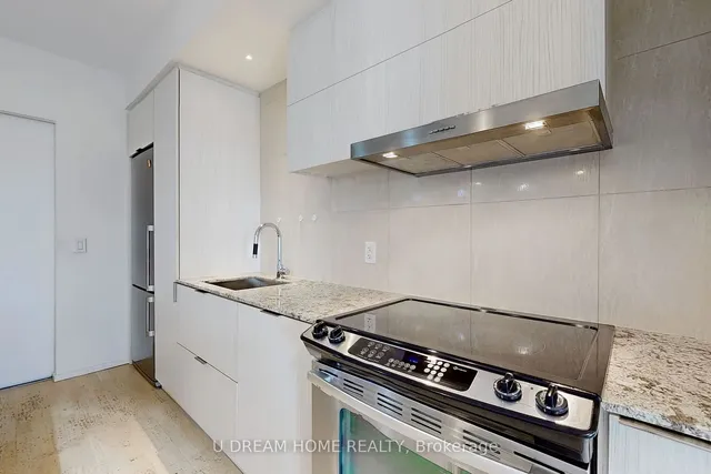 Additional image 16 of 101 Charles St Unit 813