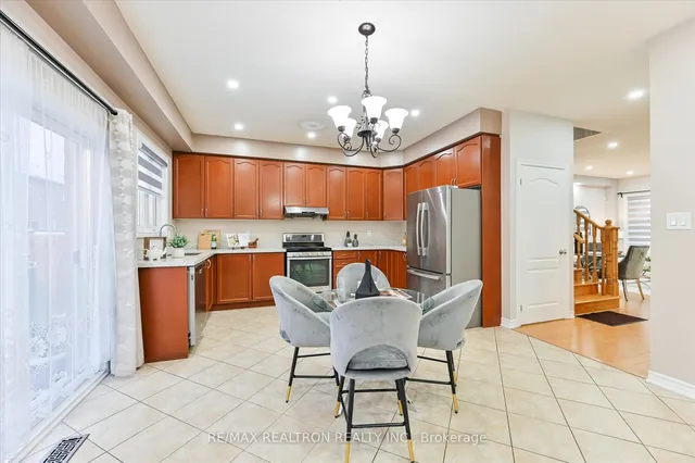 Additional image 11 of 72 Daden Oaks Dr