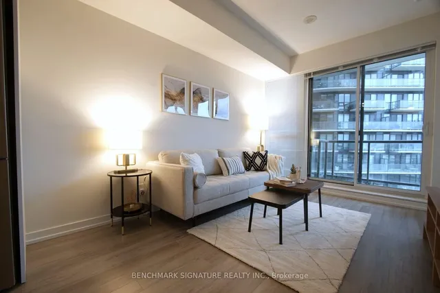 Additional image 17 of 51 East Liberty St Unit 908