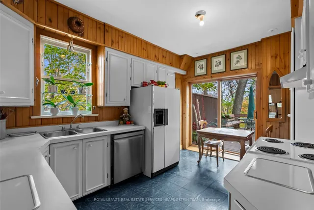 Additional image 8 of 73 Castle Frank Cres