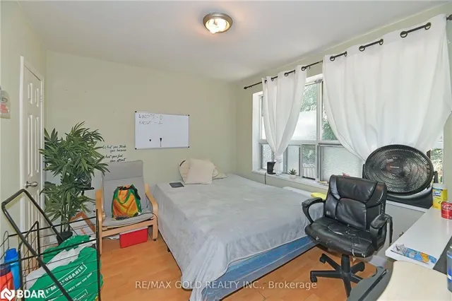 Additional image 6 of 156 Barrington Ave