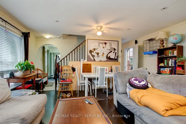 Additional image 9 of 8 Heatherside Crt