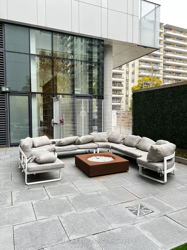 Additional image 8 of 185 Roehampton Ave Unit 2907