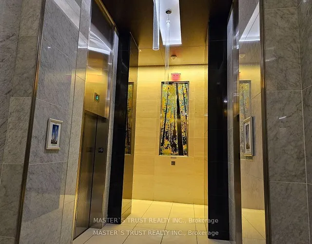 Additional image 7 of 386 Yonge St Unit 4604