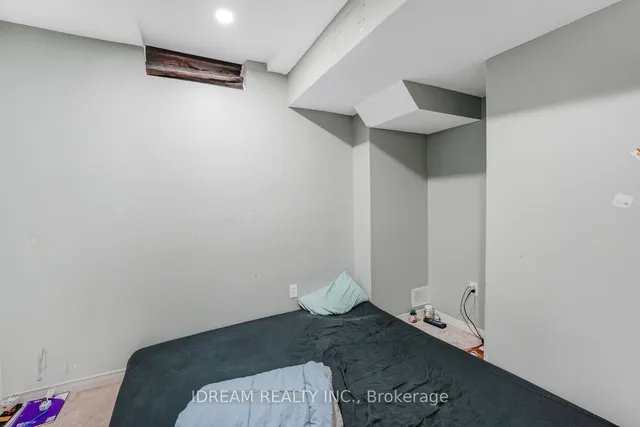 Additional image 30 of 36 Flurry Circ